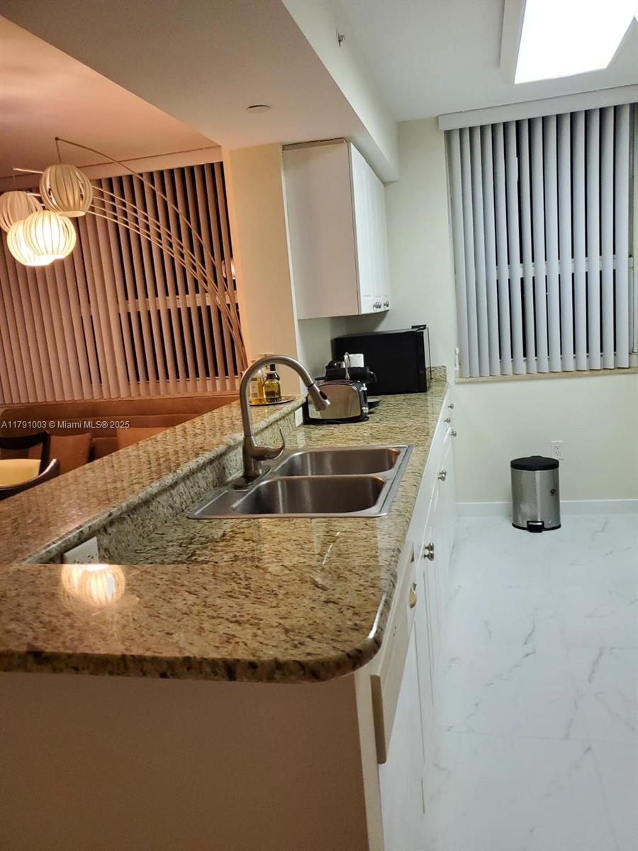 TURNBERRY ON THE GREEN CO - Residential