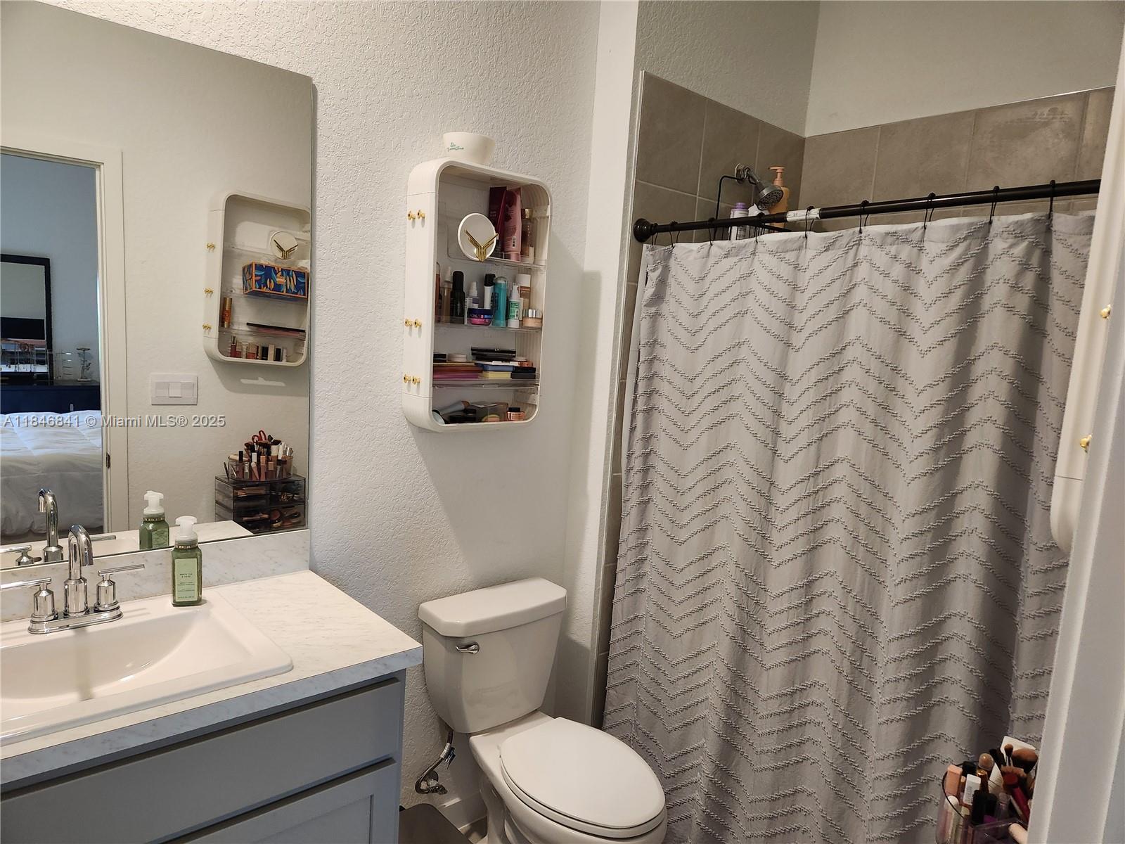 HIGHLAND OAKS - Residential Lease