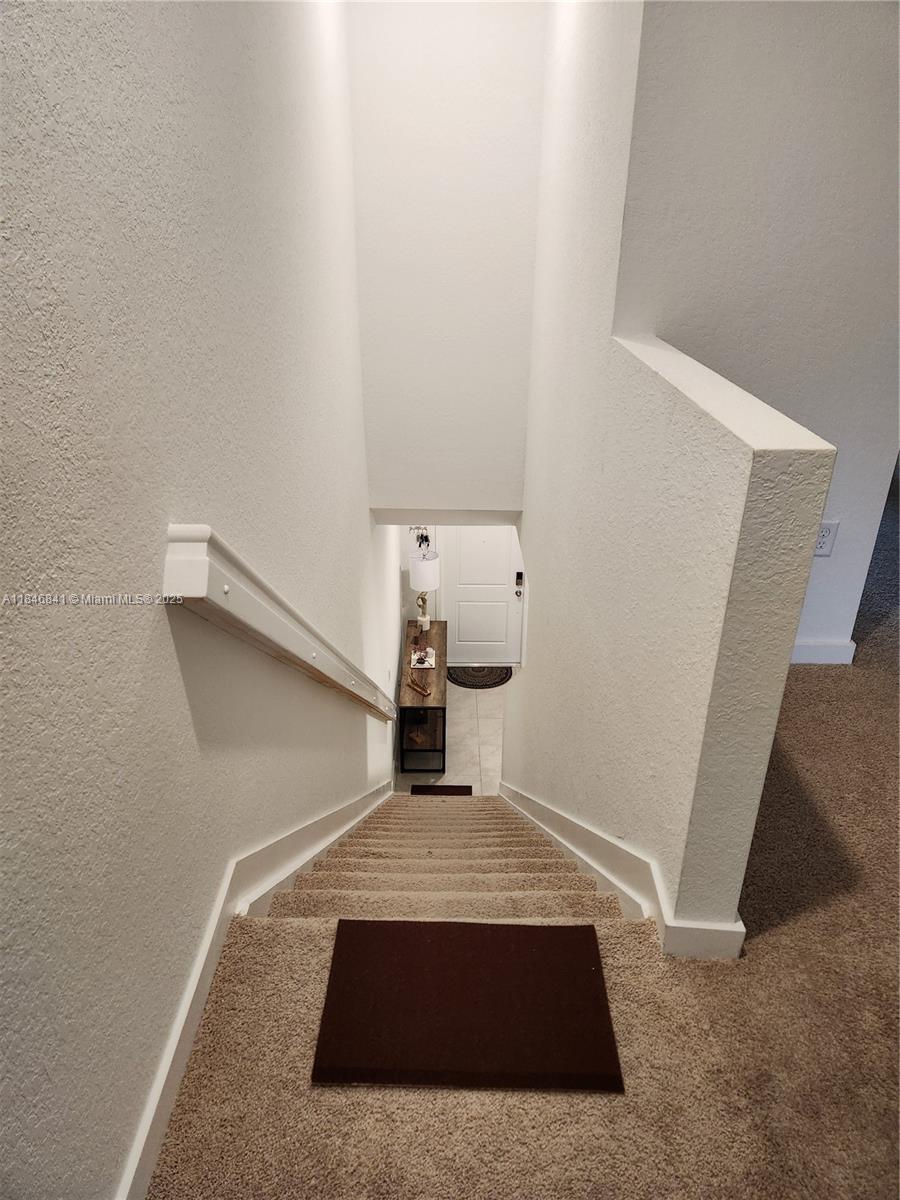 HIGHLAND OAKS - Residential Lease