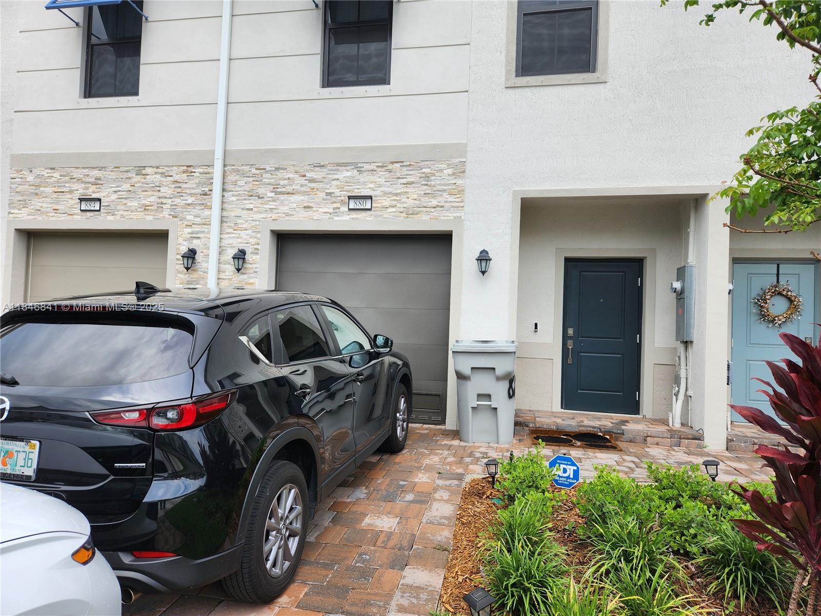 HIGHLAND OAKS - Residential Lease