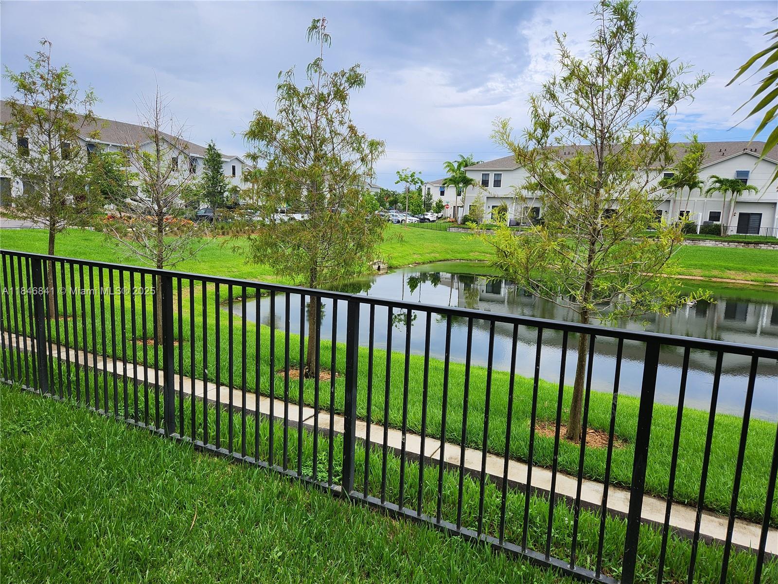 HIGHLAND OAKS - Residential Lease