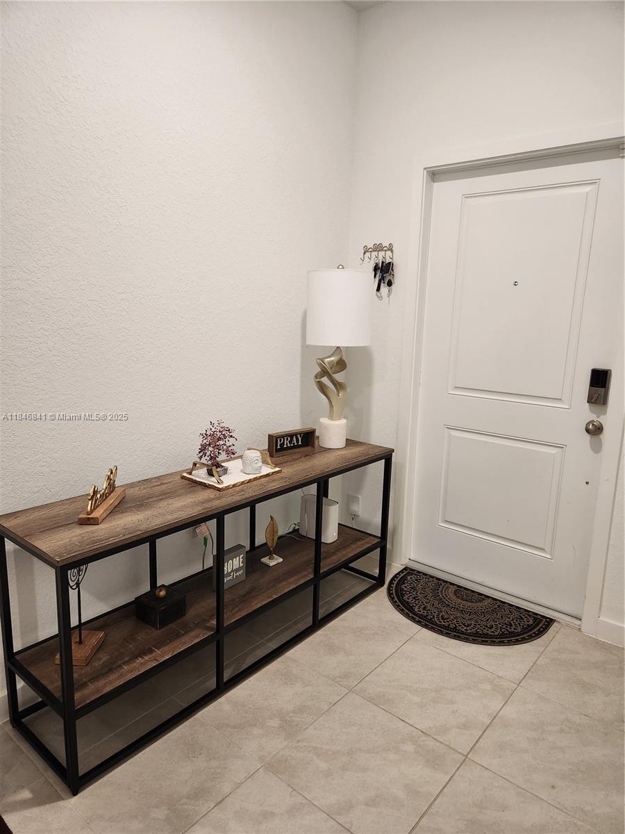 HIGHLAND OAKS - Residential Lease