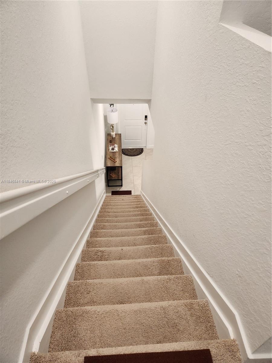 HIGHLAND OAKS - Residential Lease