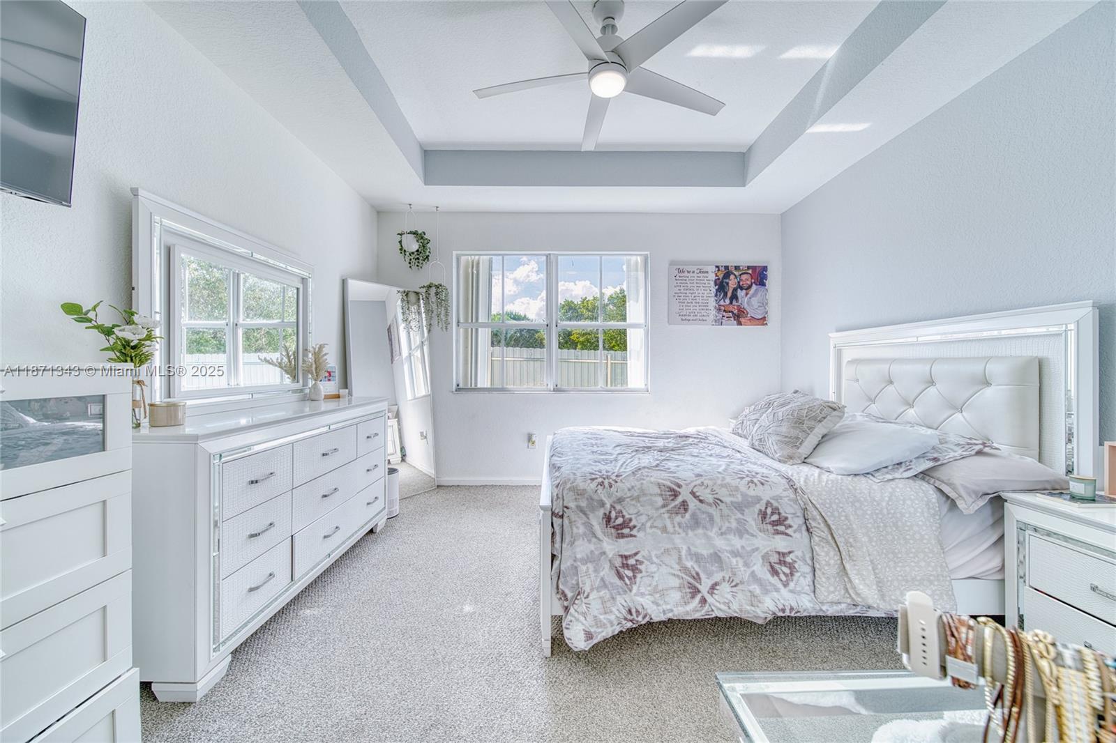 PORTOFINO BAY - Residential