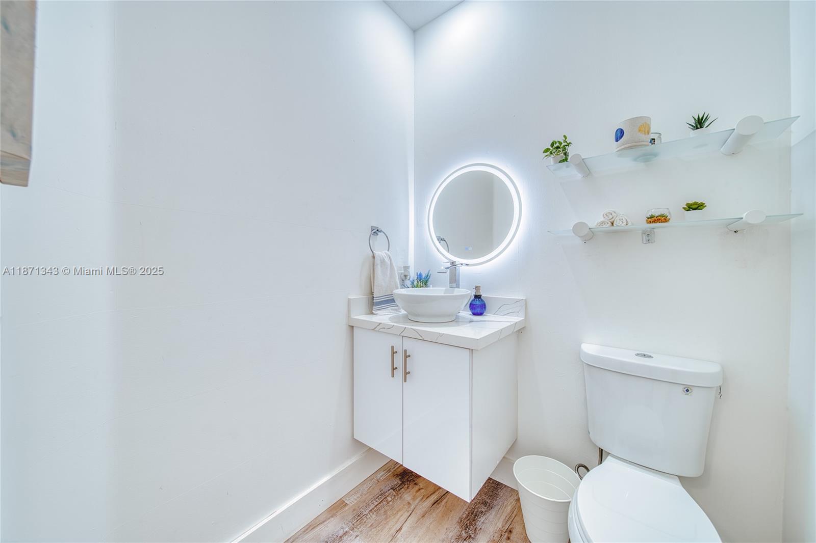 PORTOFINO BAY - Residential