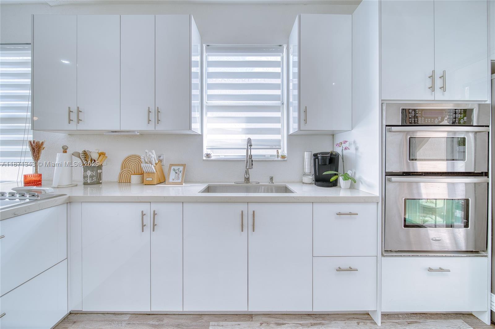 PORTOFINO BAY - Residential