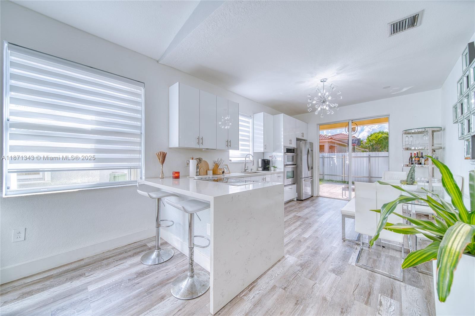 PORTOFINO BAY - Residential