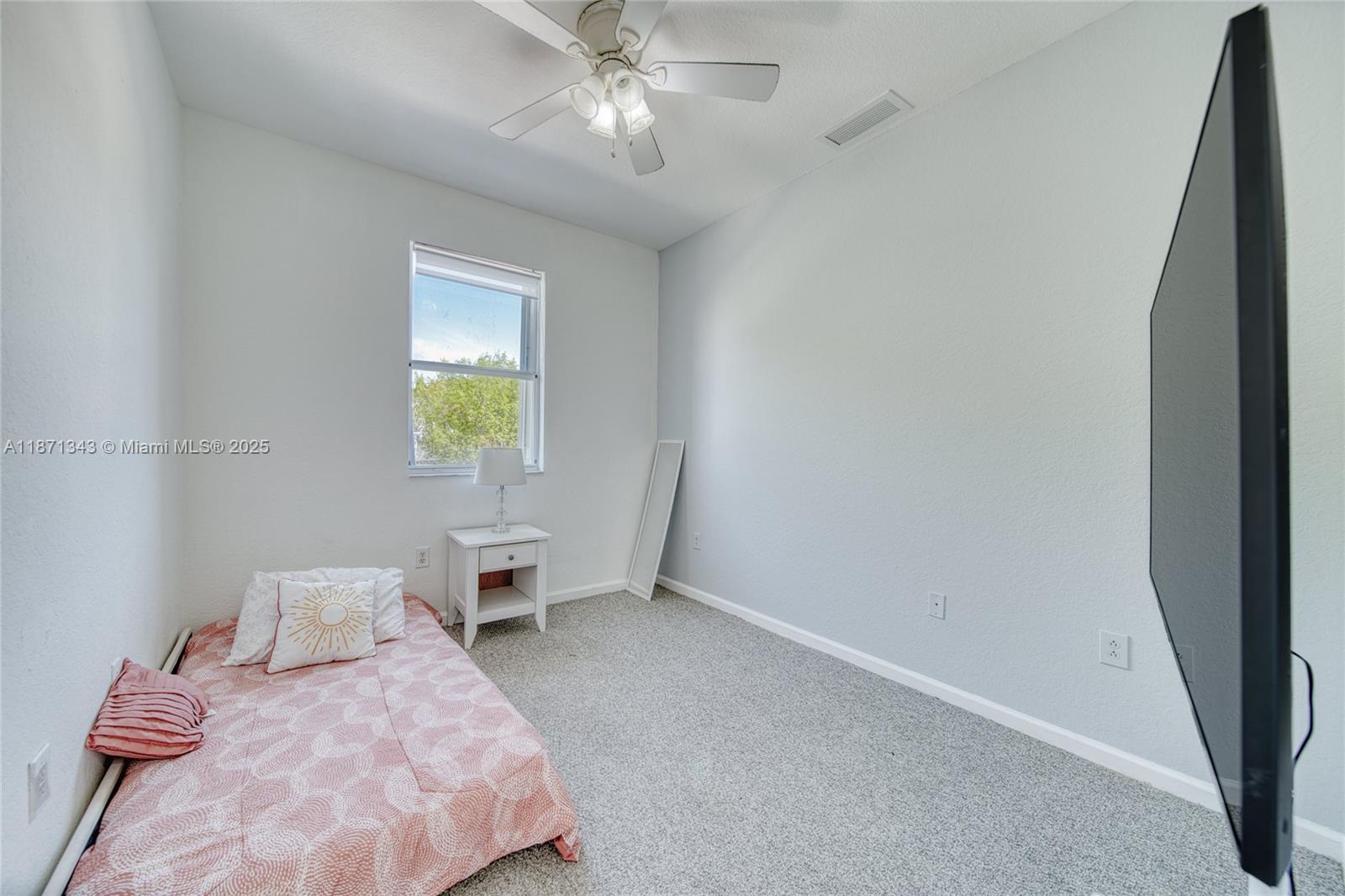 PORTOFINO BAY - Residential