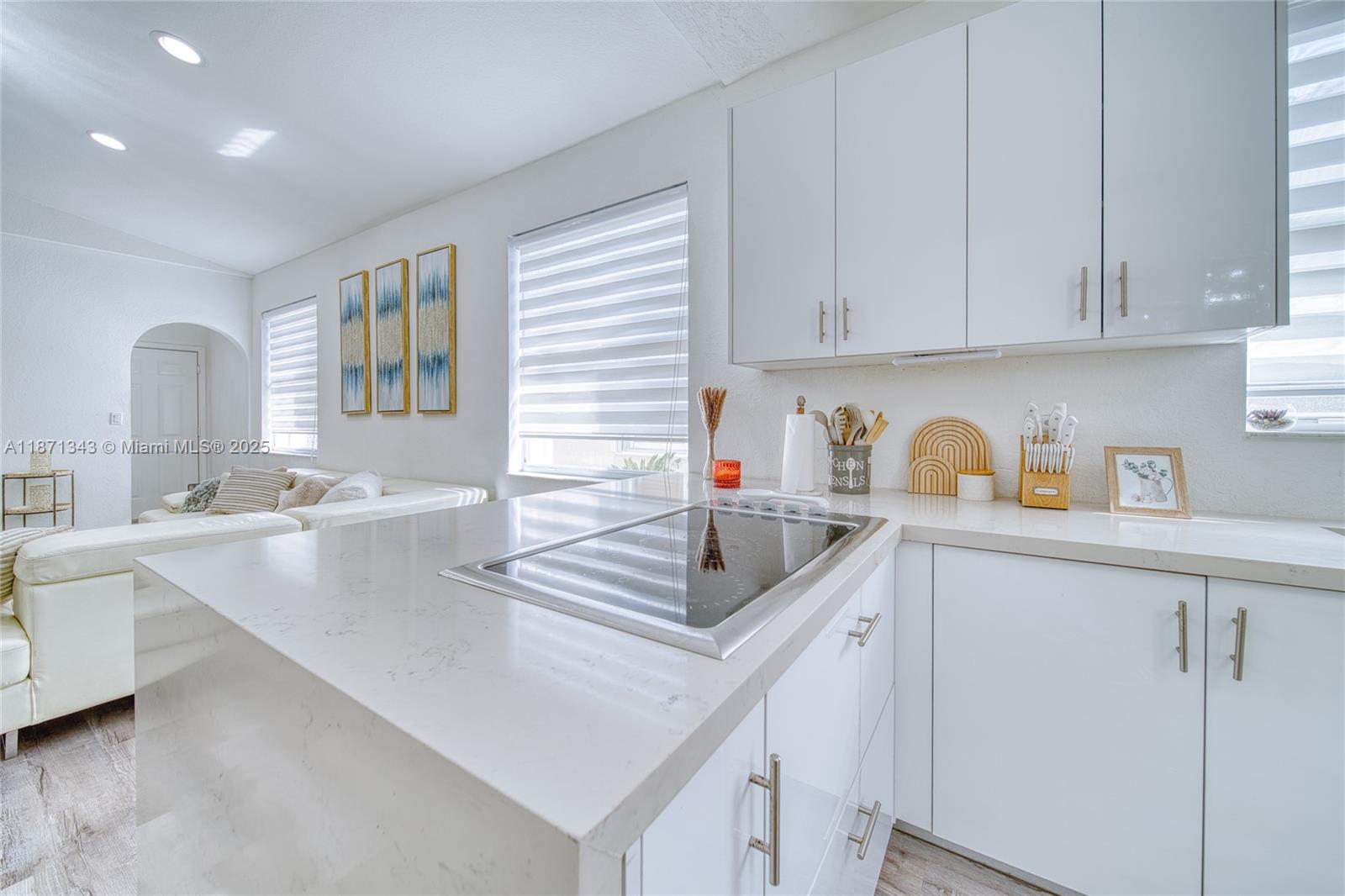 PORTOFINO BAY - Residential