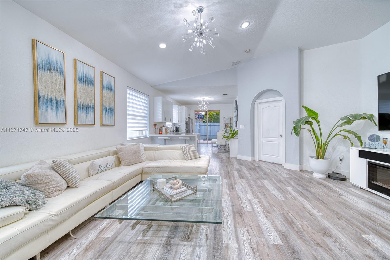 PORTOFINO BAY - Residential