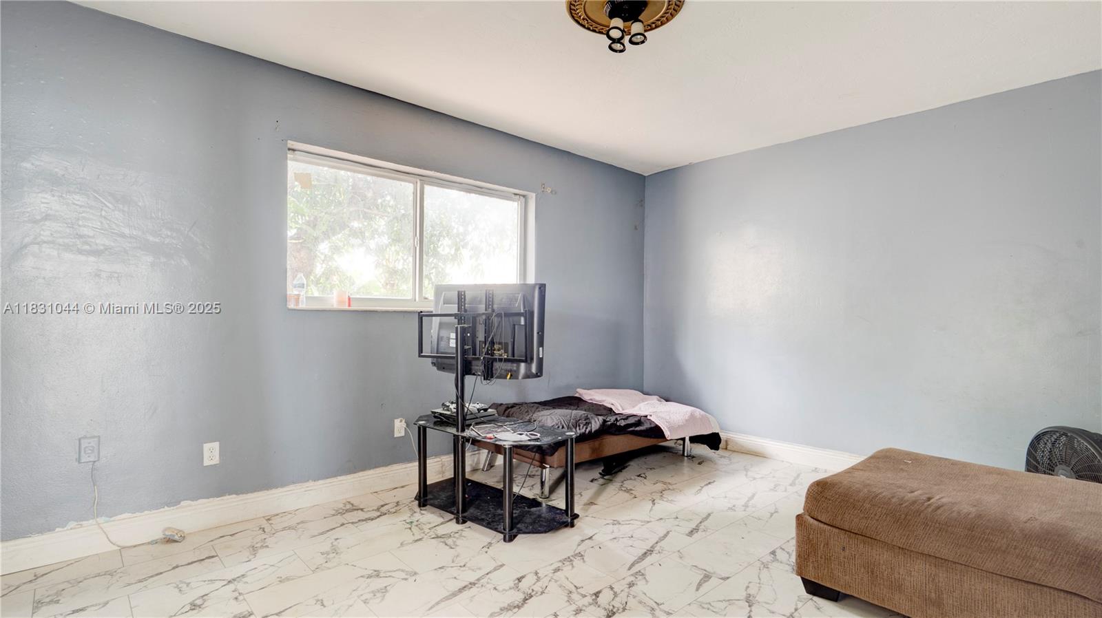 HIGHLAND MANOR SEC 5 - Residential