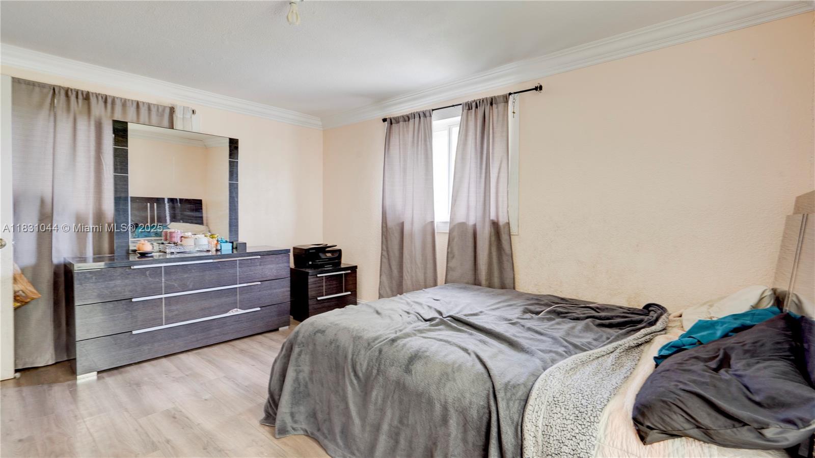 HIGHLAND MANOR SEC 5 - Residential