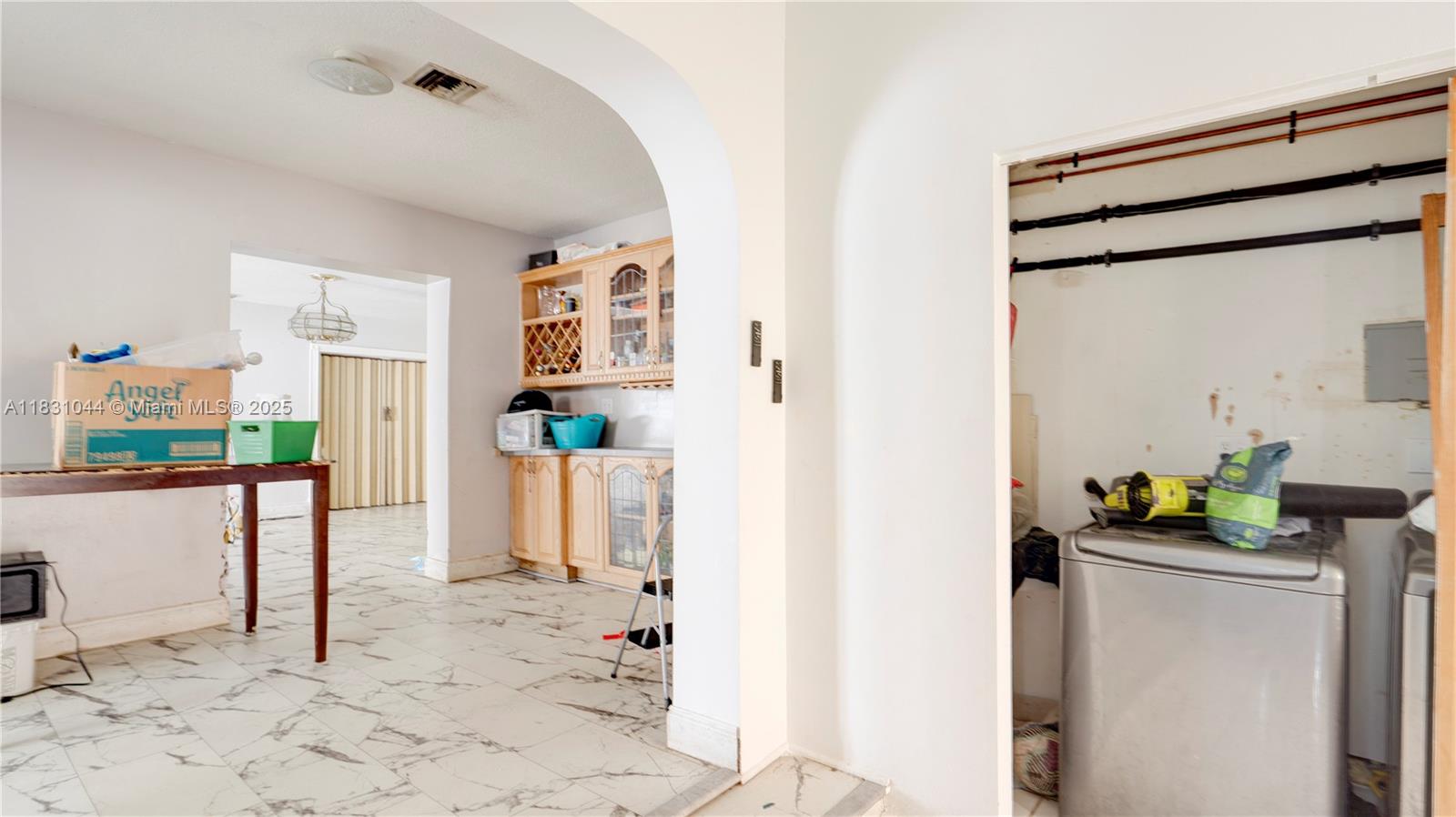 HIGHLAND MANOR SEC 5 - Residential