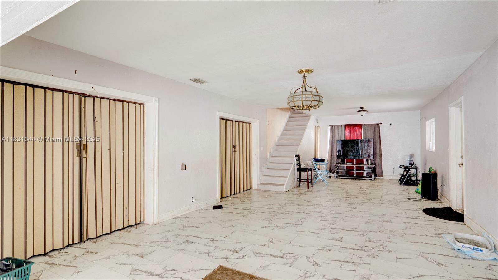 HIGHLAND MANOR SEC 5 - Residential