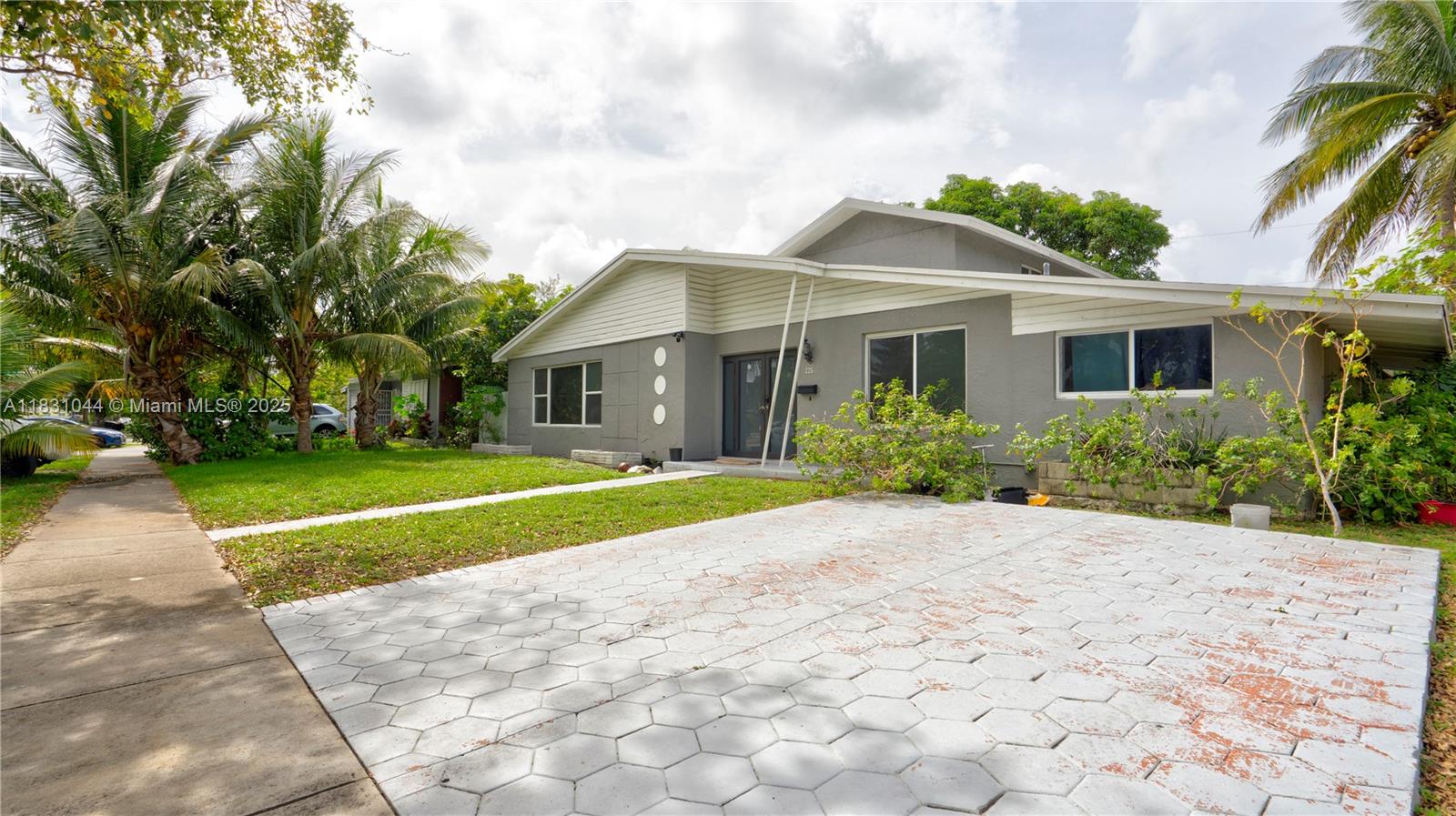 HIGHLAND MANOR SEC 5 - Residential