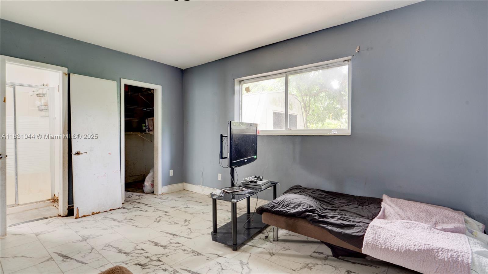 HIGHLAND MANOR SEC 5 - Residential