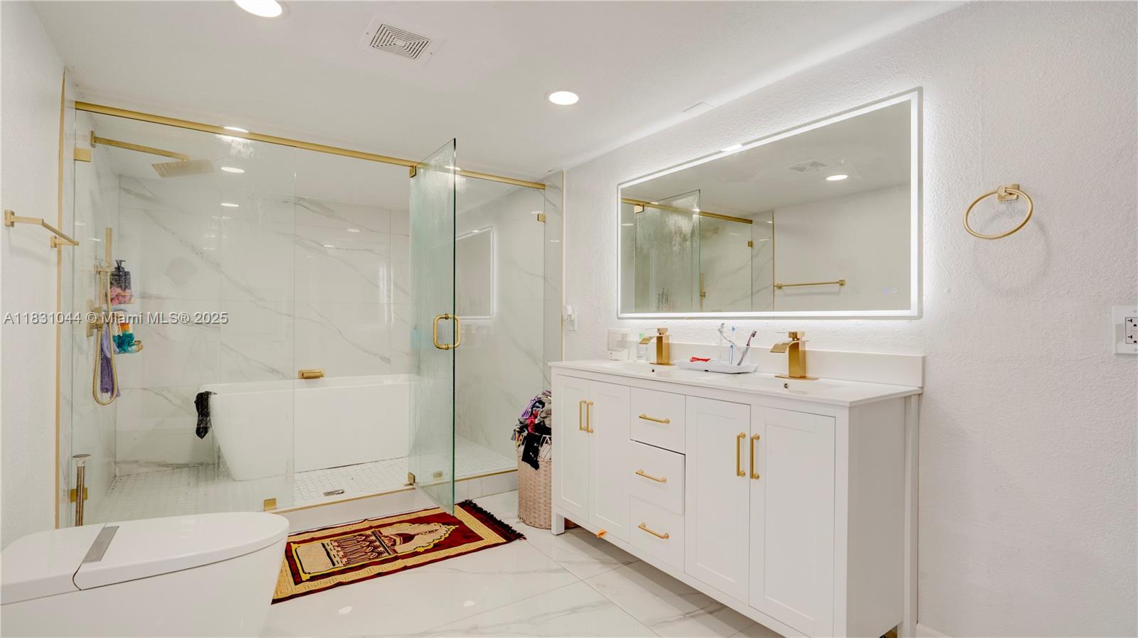 HIGHLAND MANOR SEC 5 - Residential