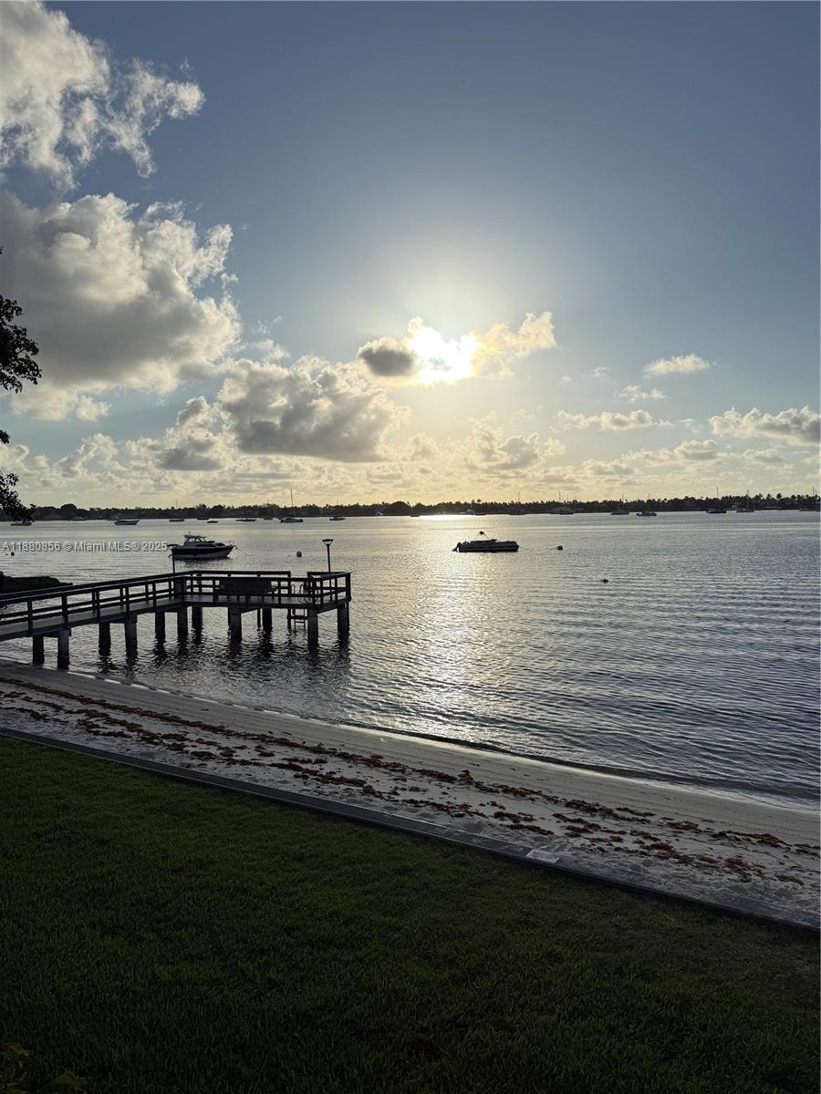 PALM BEACH HOUSE CONDO - Residential Lease