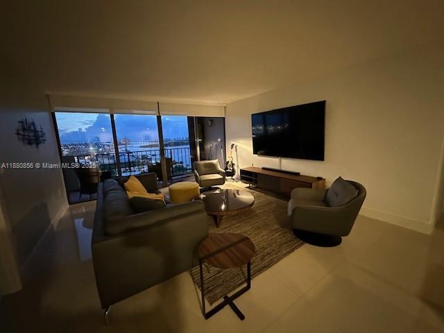 PALM BEACH HOUSE CONDO - Residential Lease