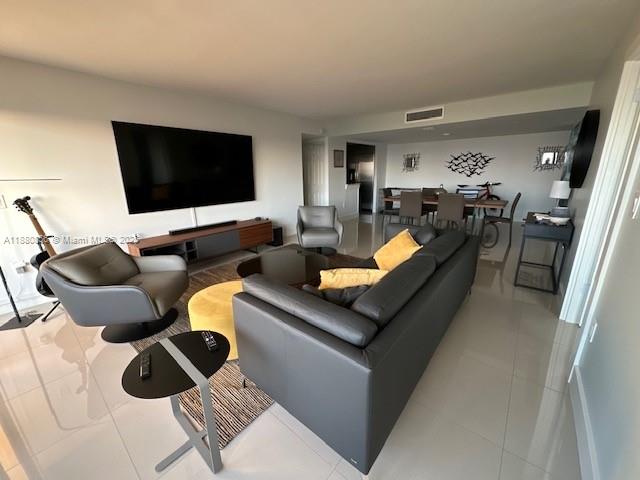 PALM BEACH HOUSE CONDO - Residential Lease