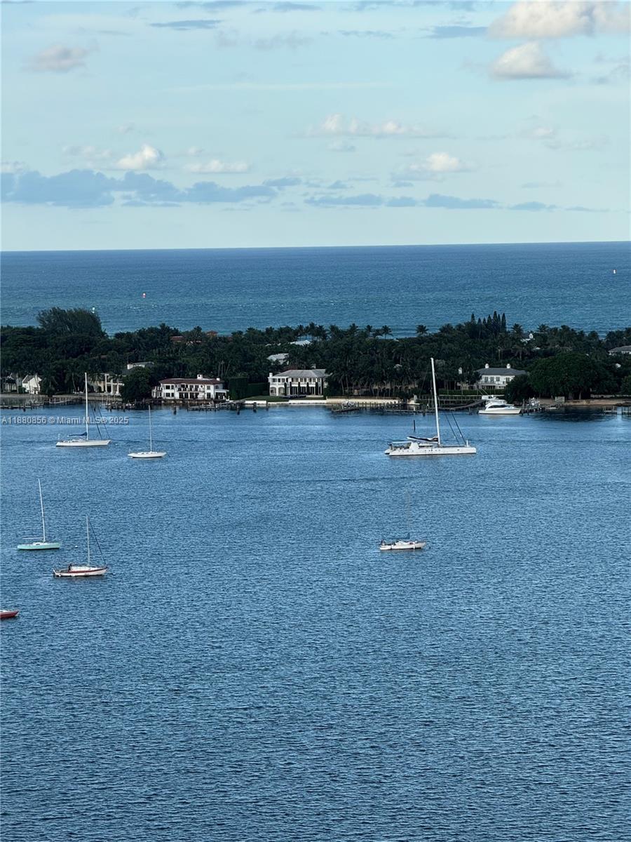 PALM BEACH HOUSE CONDO - Residential Lease