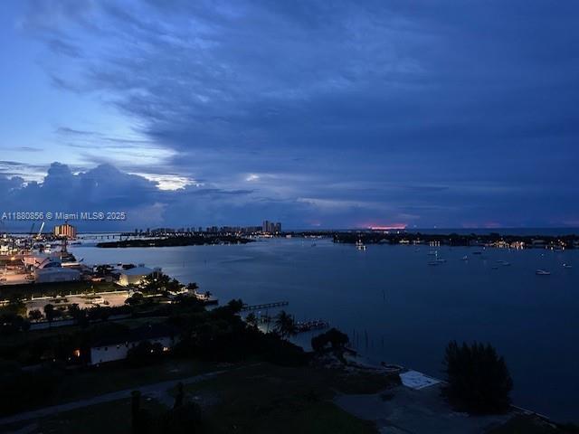 PALM BEACH HOUSE CONDO - Residential Lease