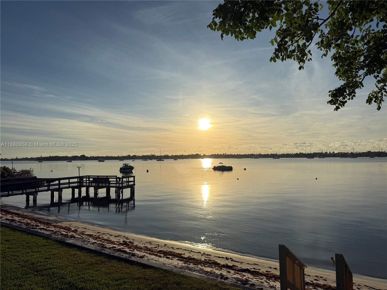 PALM BEACH HOUSE CONDO - Residential Lease