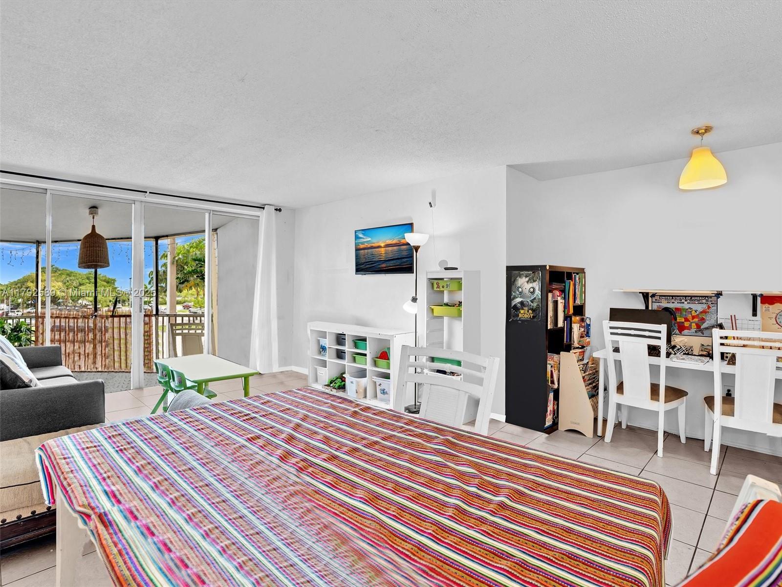 JADE WINDS GROUP - - Residential