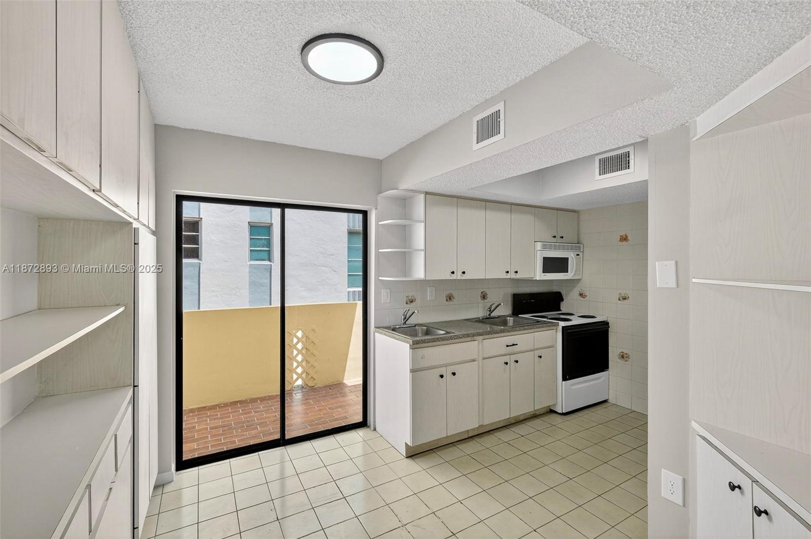 Ocean View Plaza - Residential