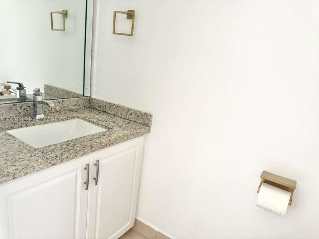 FAIRWAY TOWNHOUSES CONDO - Residential Lease