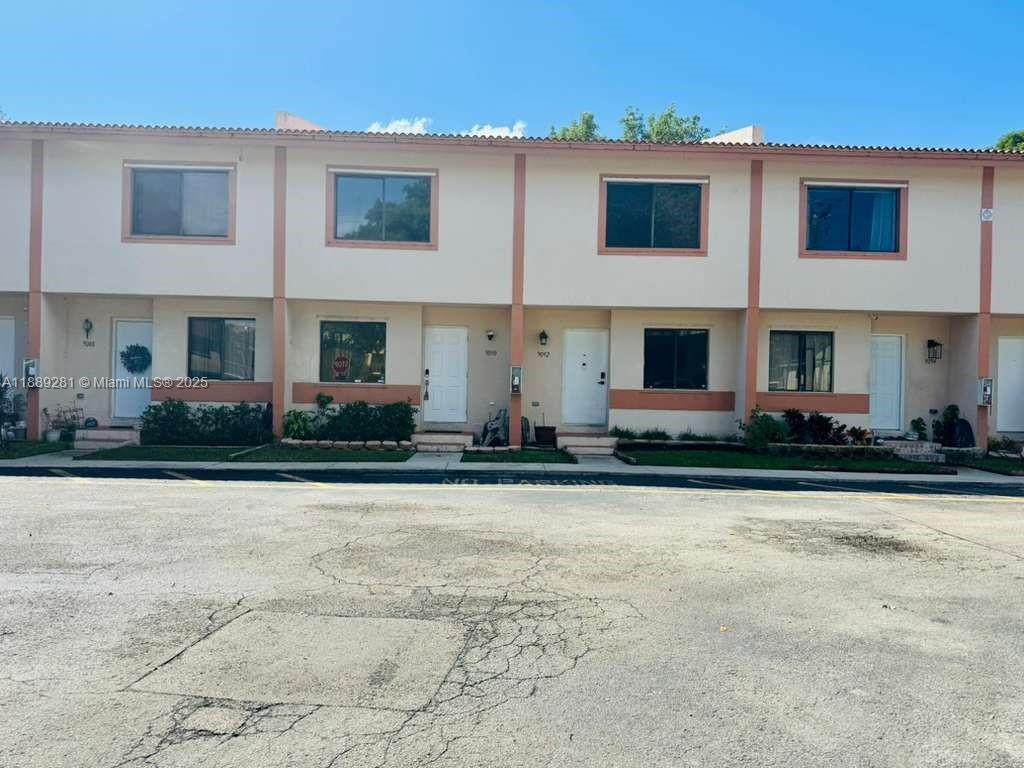 Spacious, updated 2-story tile townhome in the quiet, pet friendly community. Home includes wood bedrooms flooring on the second floor, large la kitchen with stainless appliances lots of storage, screened balcony, laundry inside unit, and 2 assigned parking spaces, with water and sewer included.
