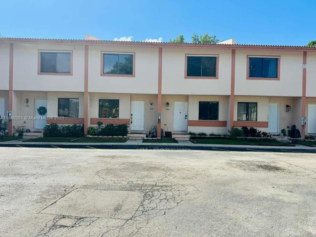 Photo of 9090 NW 40th St #3, Coral Springs, FL 33065 (MLS # A11889281)