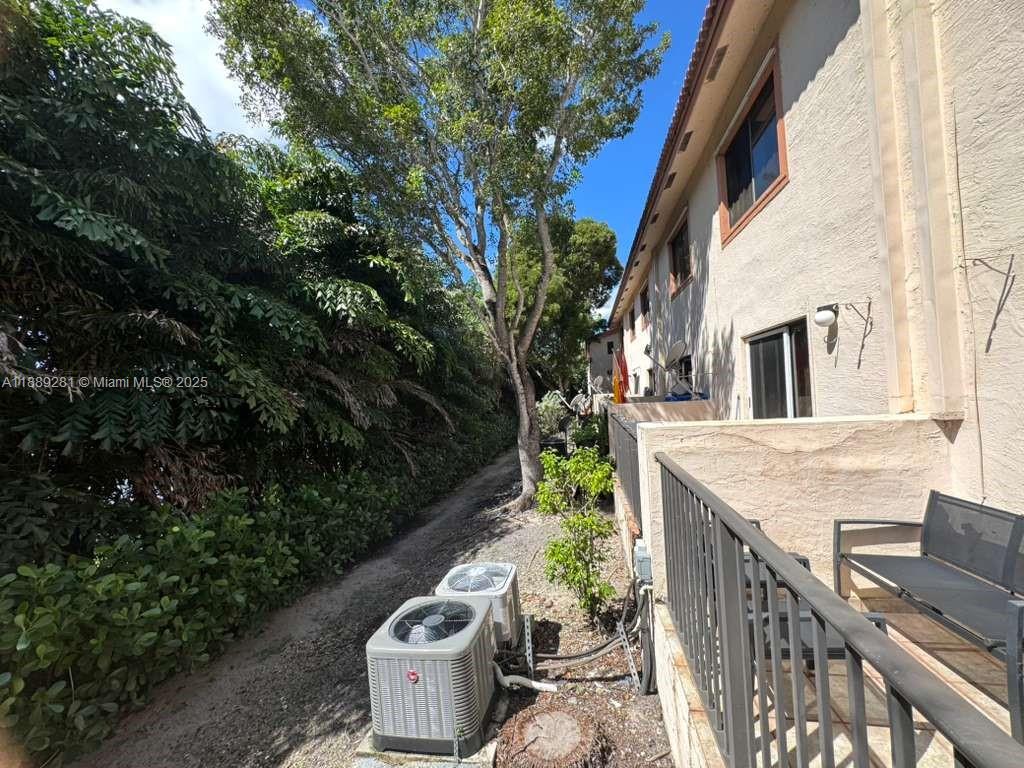 FAIRWAY TOWNHOUSES CONDO - Residential Lease