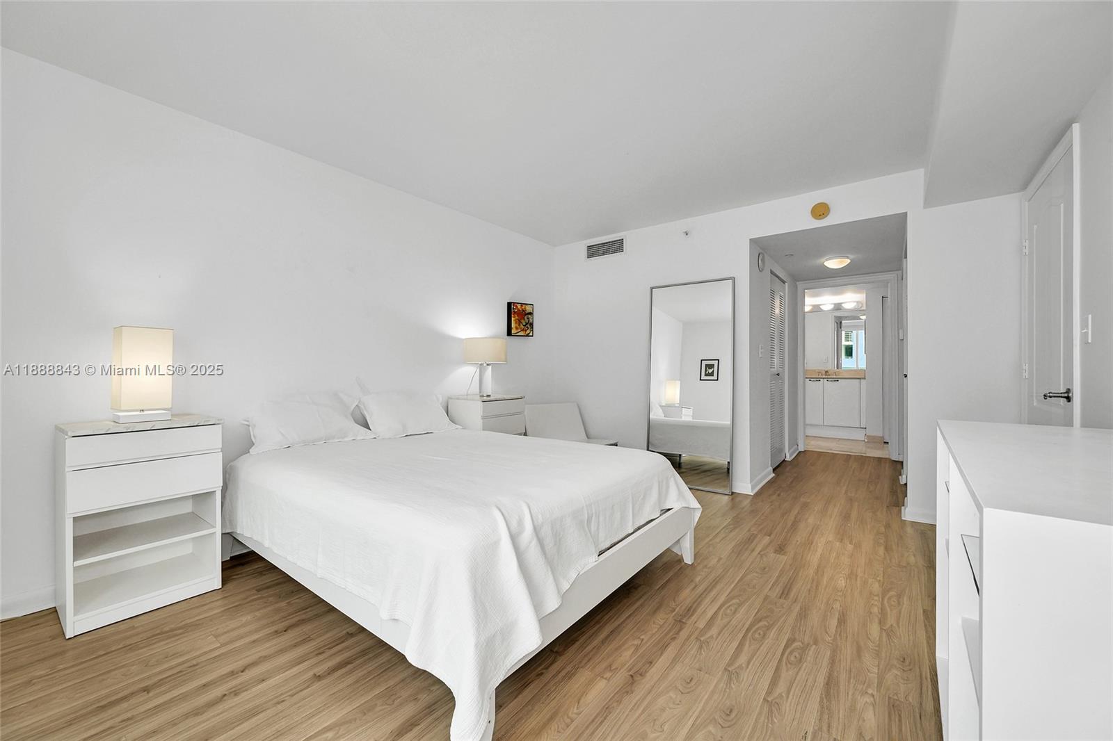 SKYLINE CONDO - Residential