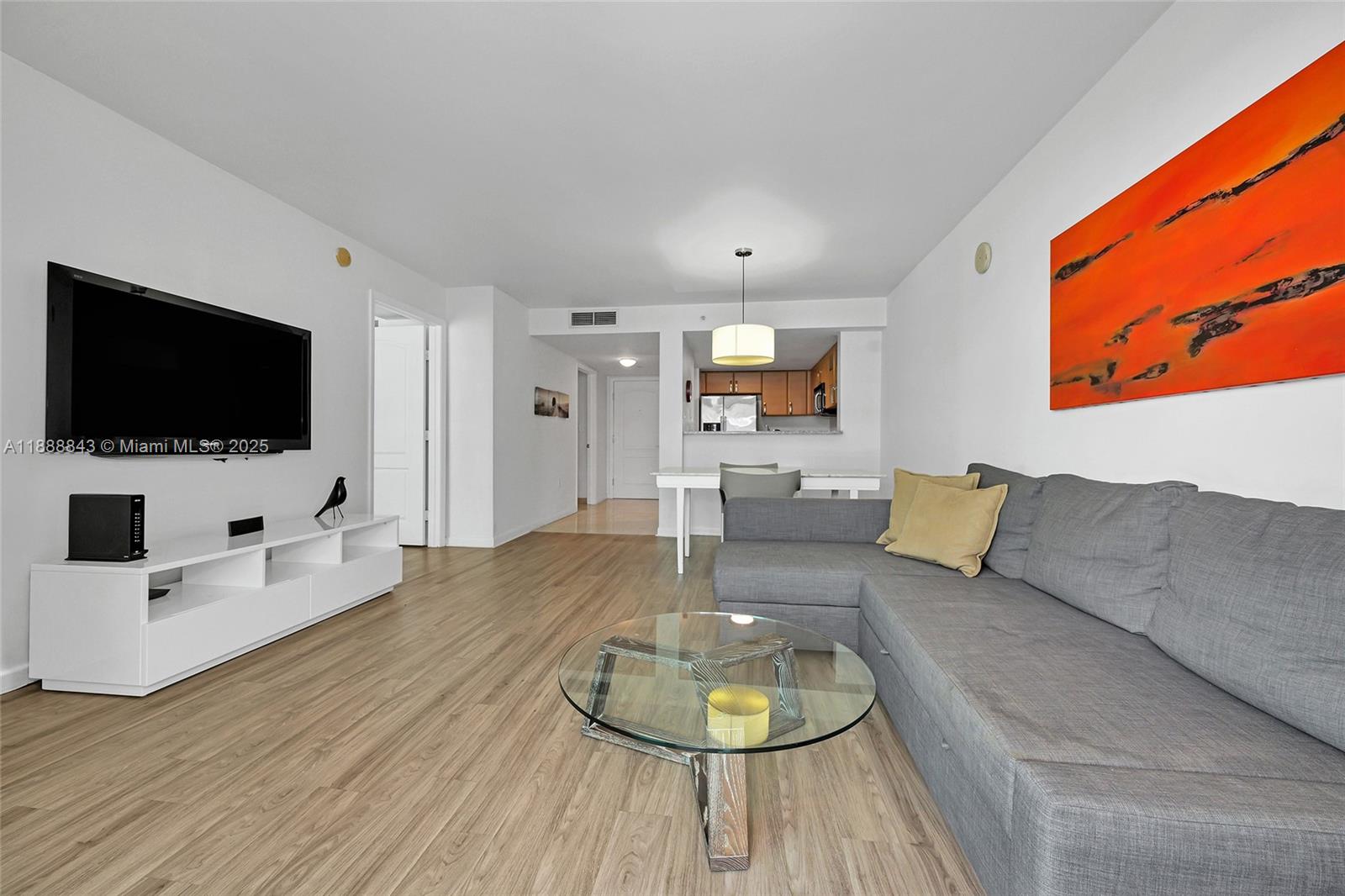 SKYLINE CONDO - Residential