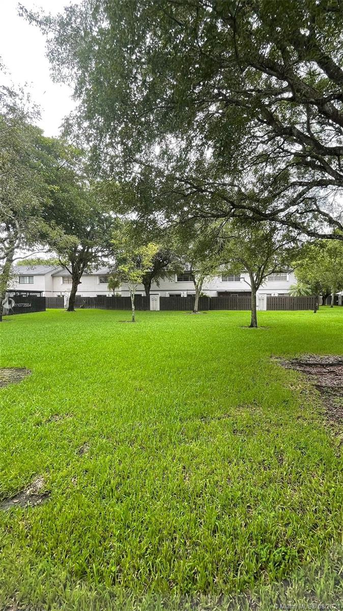 La Maison at the Hammocks - Residential