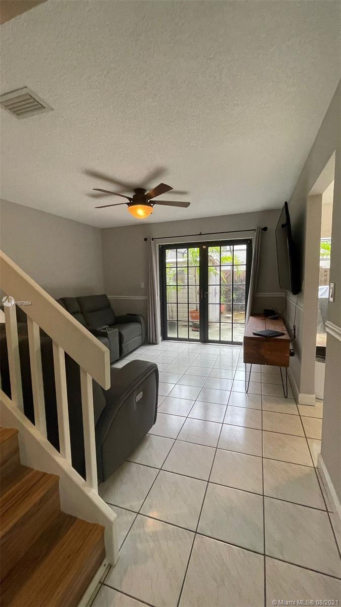 La Maison at the Hammocks - Residential