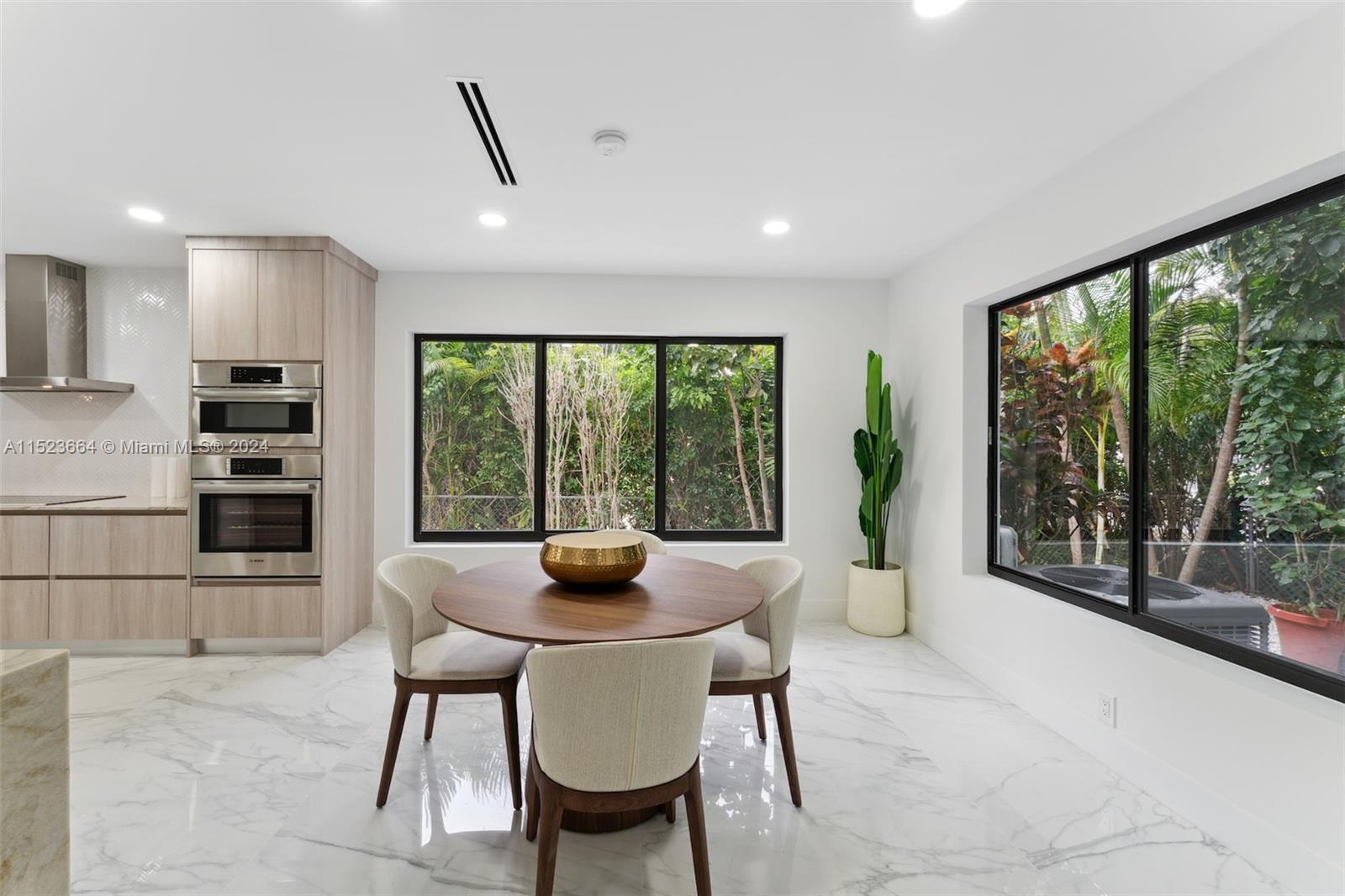 CORAL GABLES RIVIERA SEC - Residential