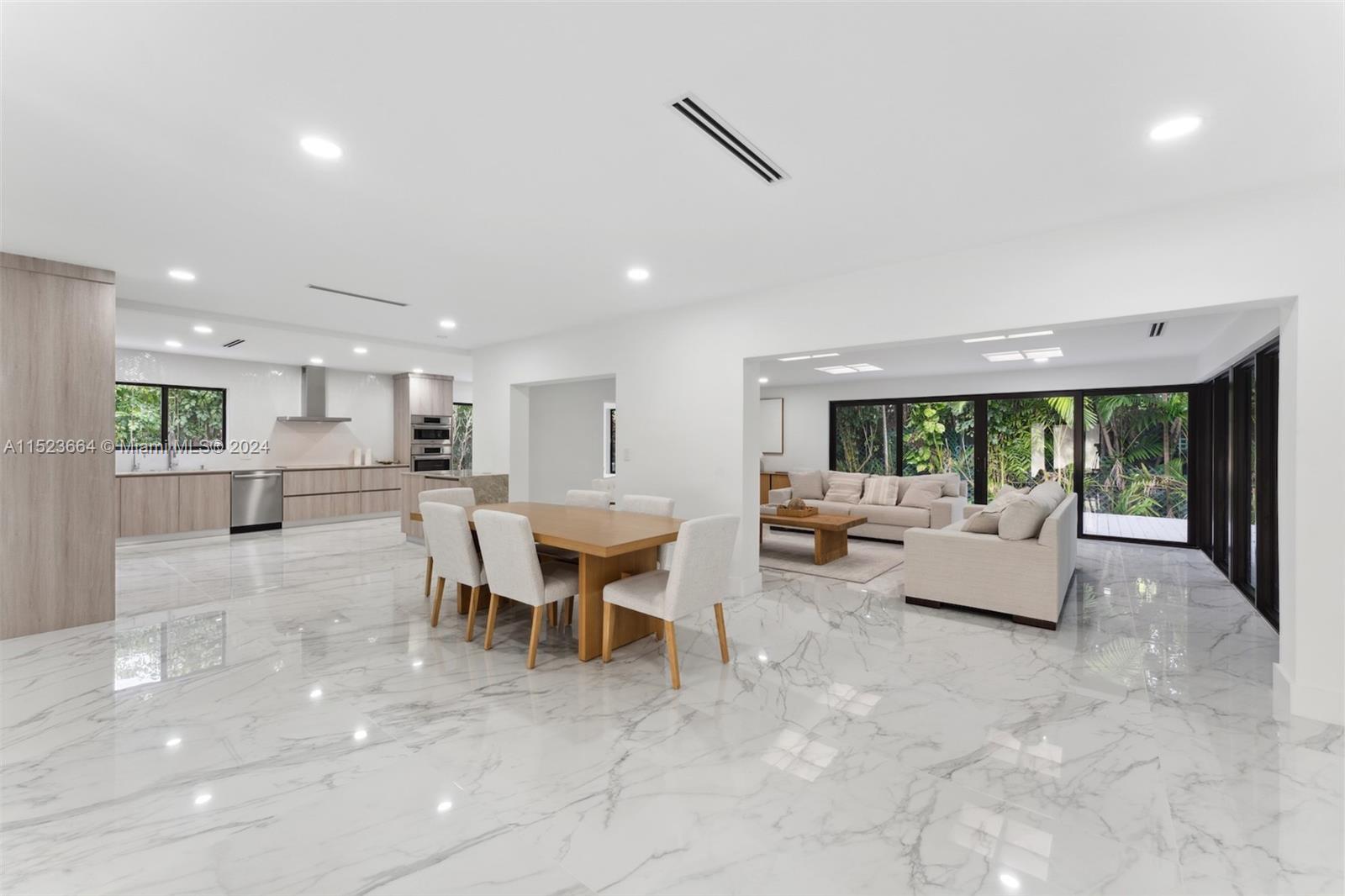 CORAL GABLES RIVIERA SEC - Residential