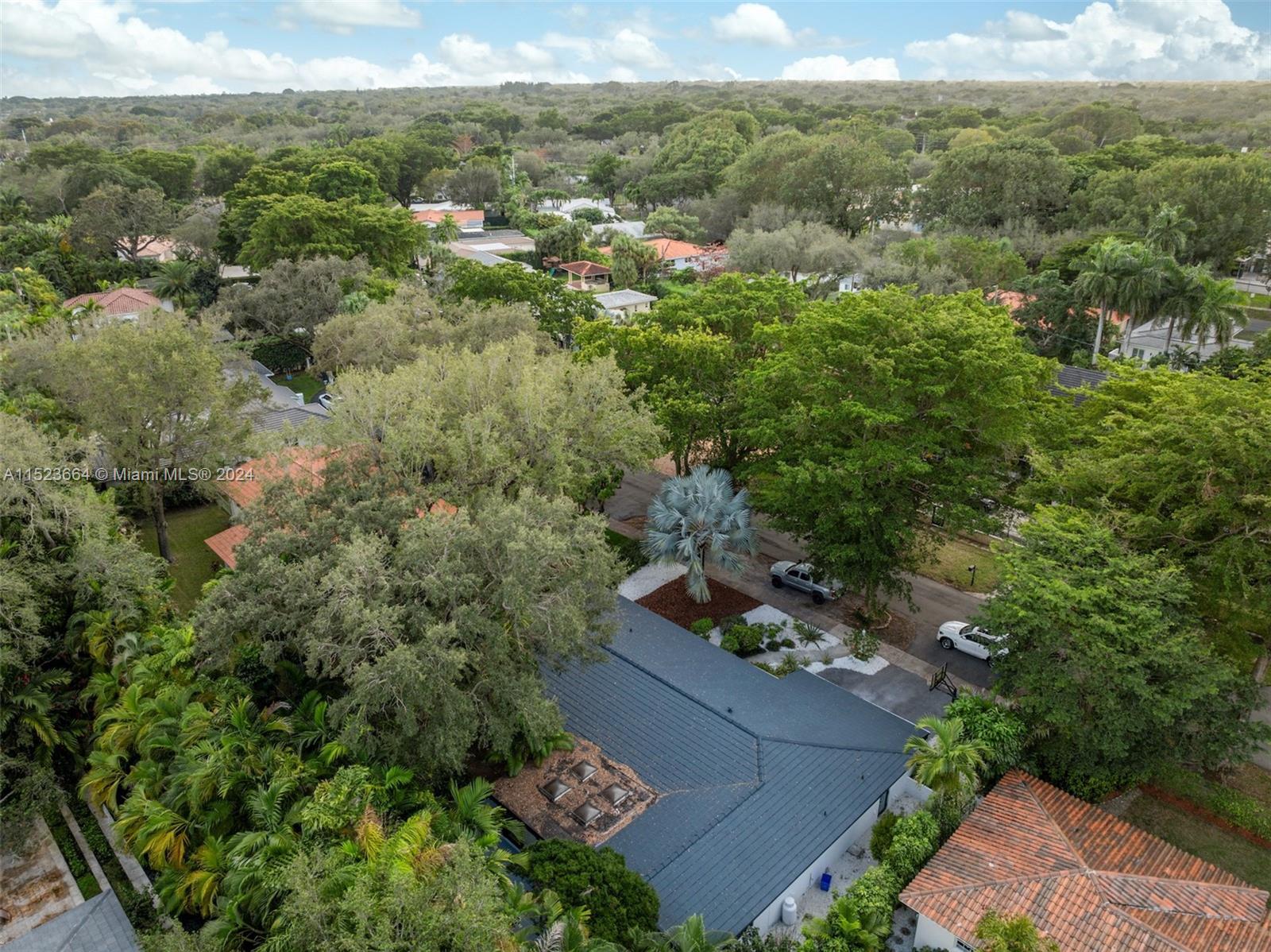 CORAL GABLES RIVIERA SEC - Residential