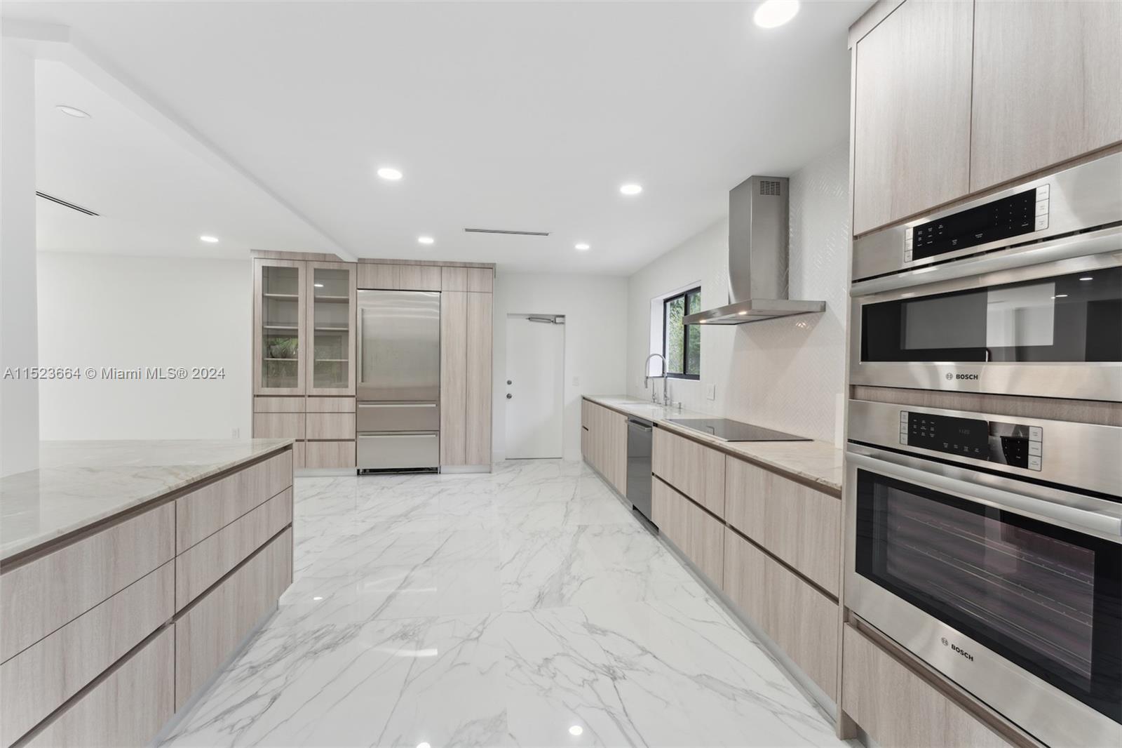 CORAL GABLES RIVIERA SEC - Residential