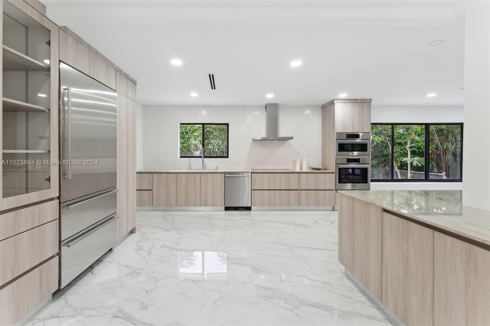 CORAL GABLES RIVIERA SEC - Residential