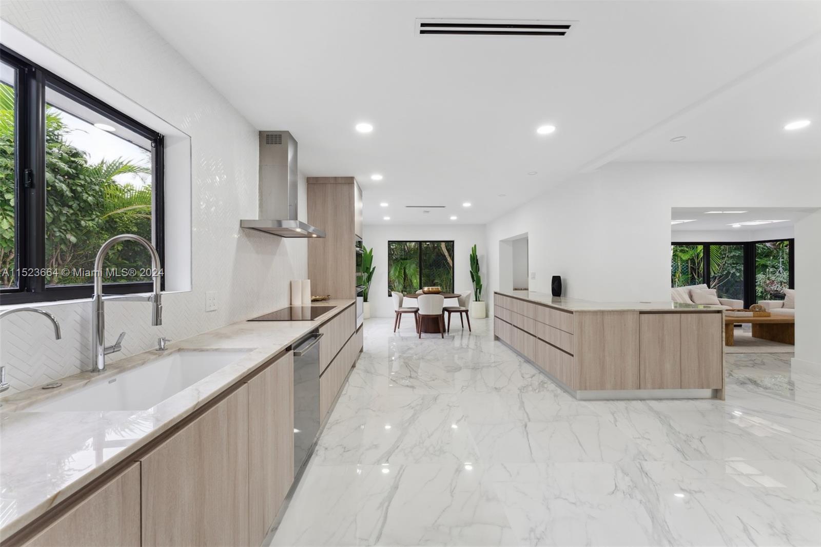 CORAL GABLES RIVIERA SEC - Residential