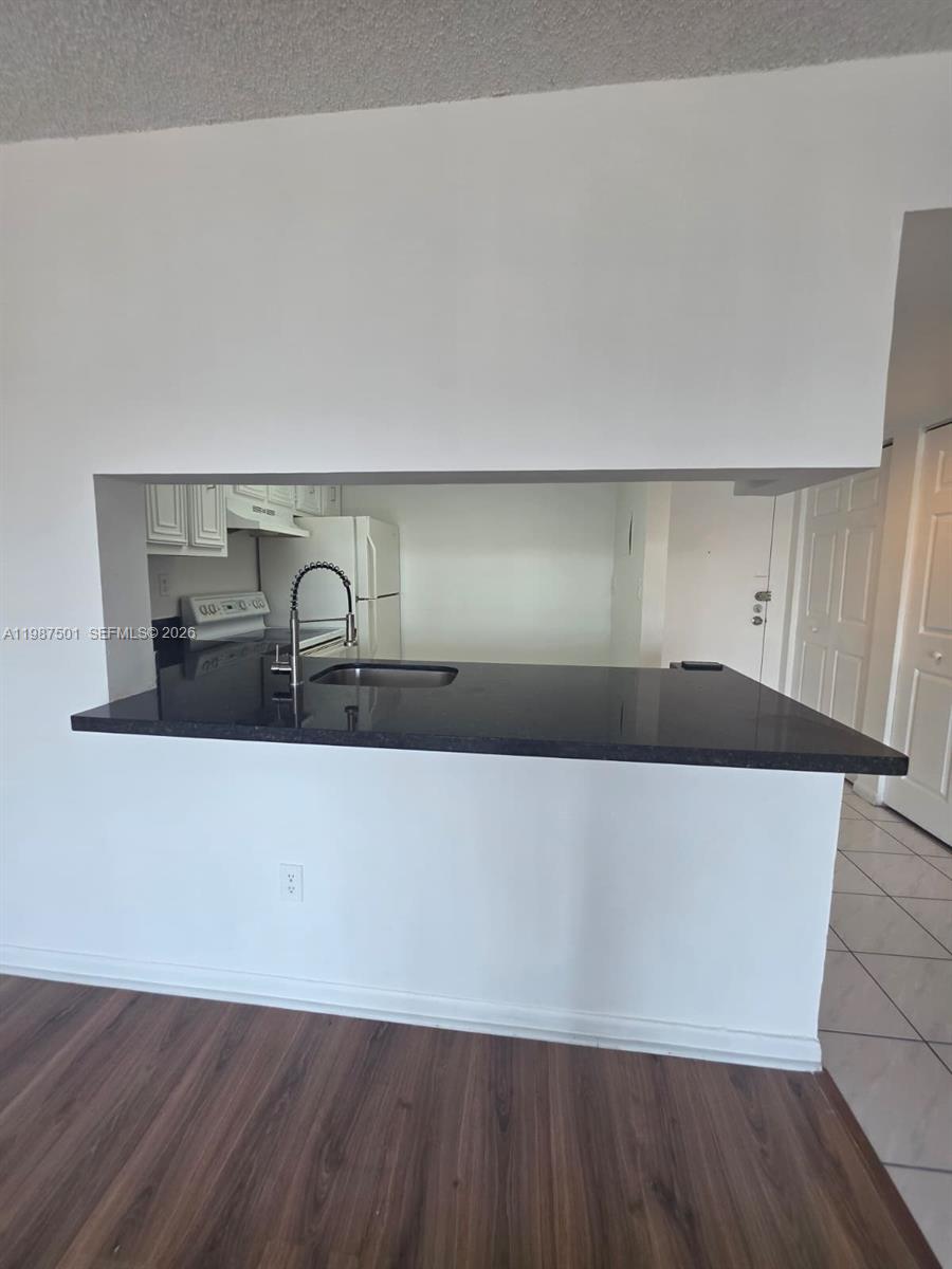 MONTECARLO CONDO - Residential Lease