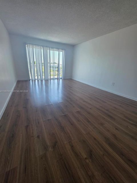 494 NW 165th St Rd C-605 Miami FL 33169