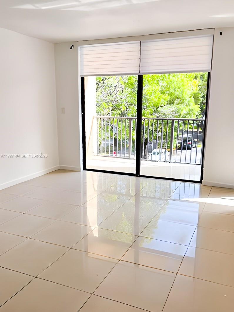 PROMENADE AT KENDALE LAKE - Residential Lease