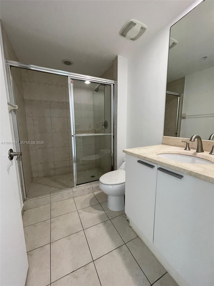 THE OAKS I CONDO - Residential