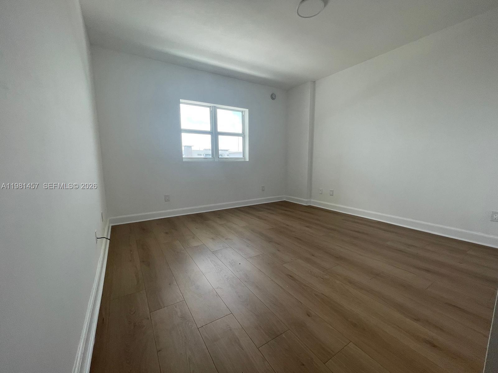 THE OAKS I CONDO - Residential