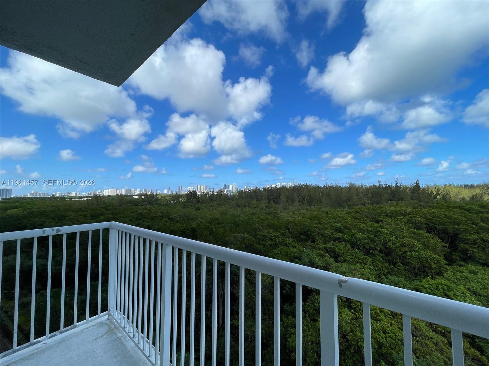 THE OAKS I CONDO - Residential