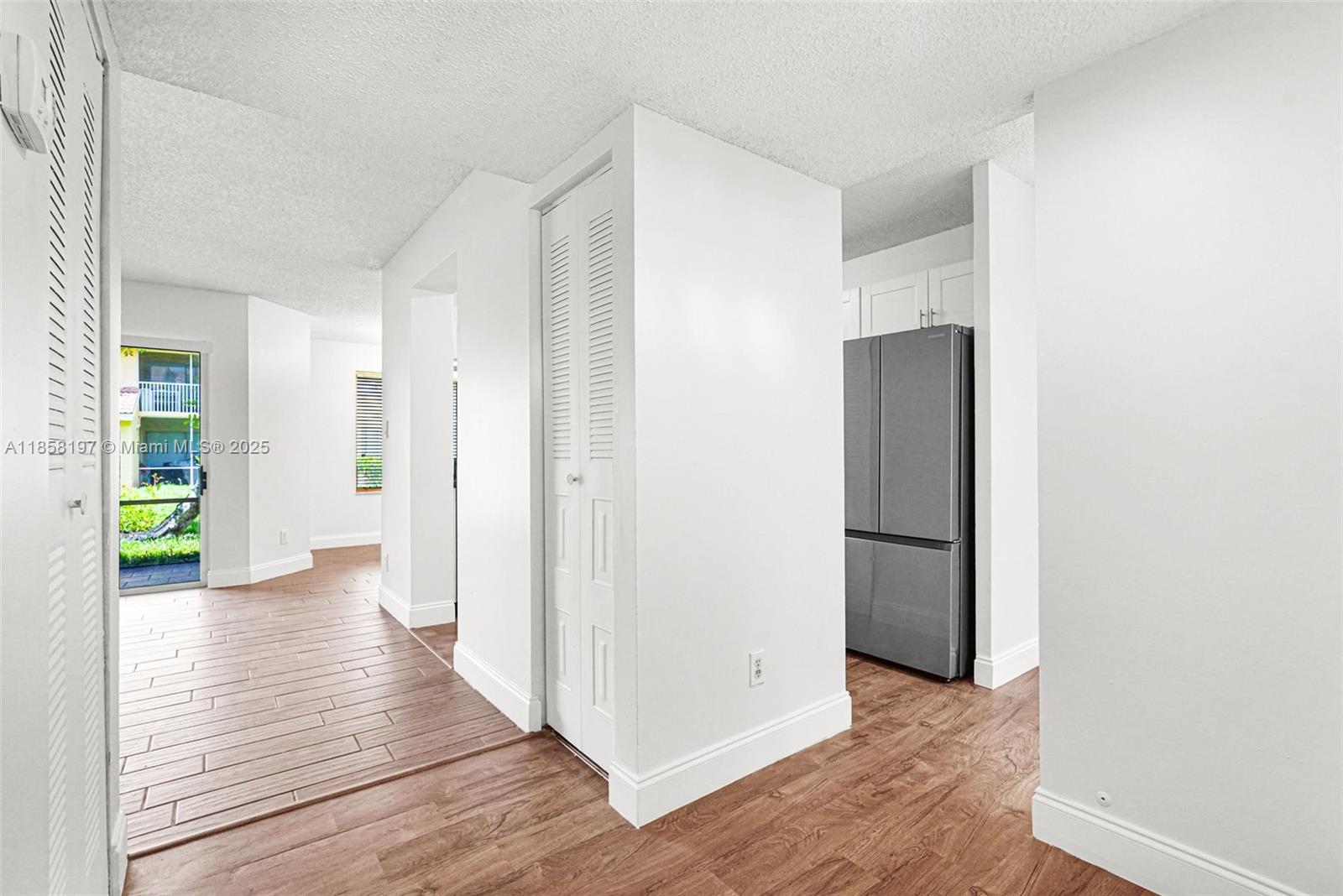 1146 Coral Club Dr 1146